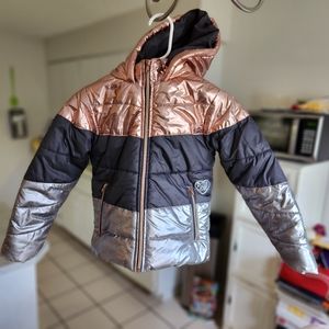 Girls size 8 Body Glove puffy coat (pink,black,silver) excellent condition